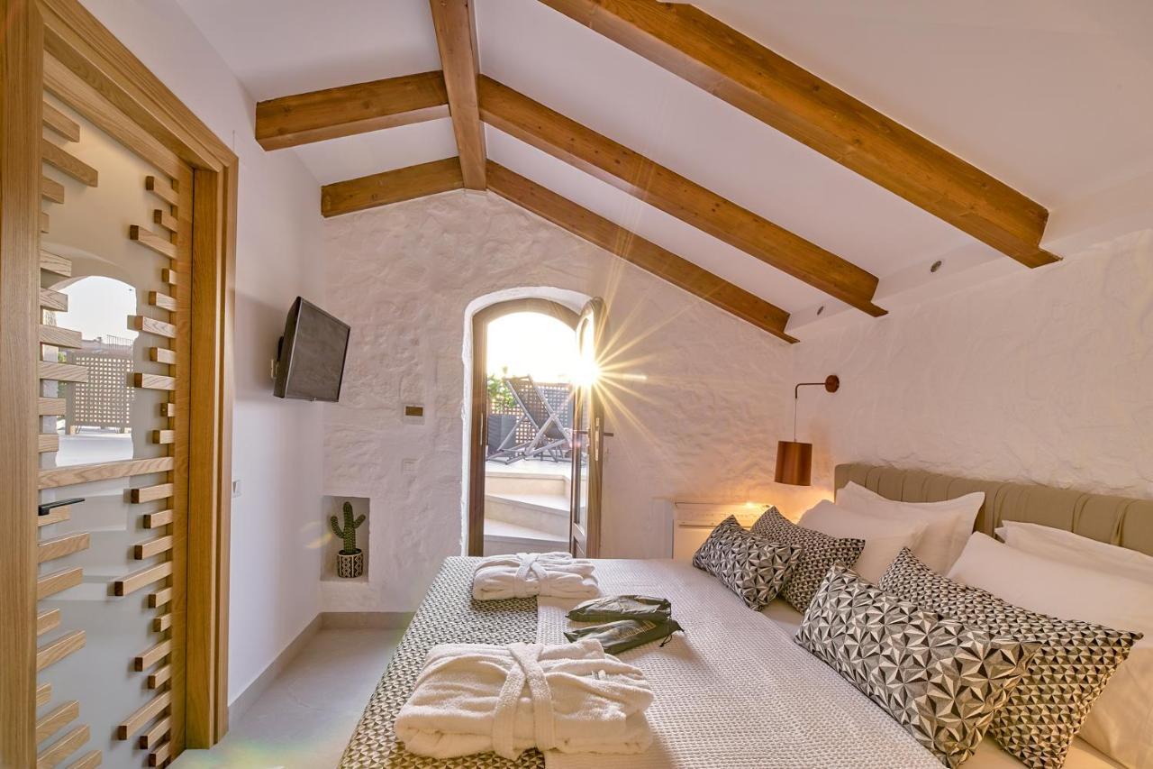 Vista Del Porto Luxury Suites ريثيمنو المظهر الخارجي الصورة